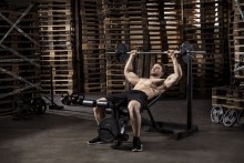 Posilovací lavice Tunturi WB50