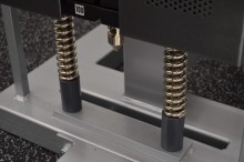 Posilovací stroj - zakopávání v leže Deluxe