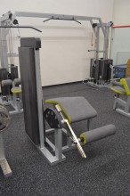 Posilovací stroj - zakopávání v leže Deluxe